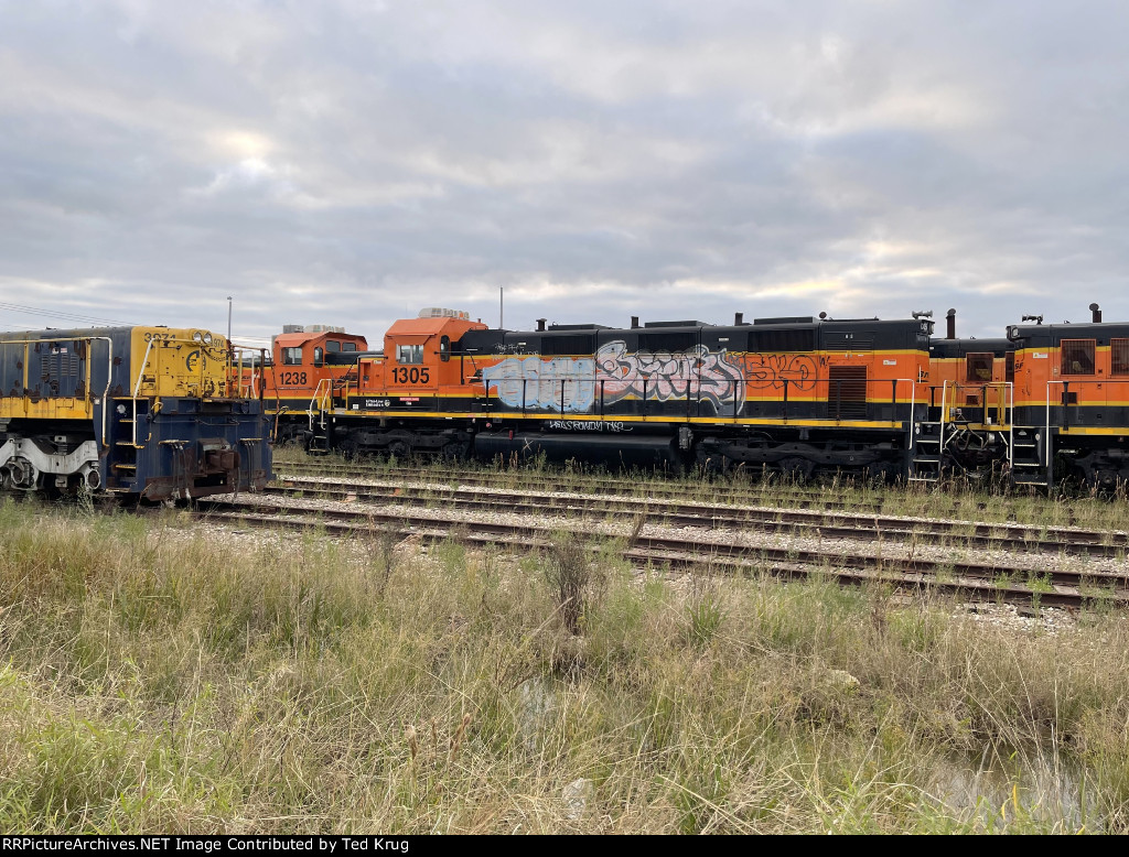 BNSF 1305